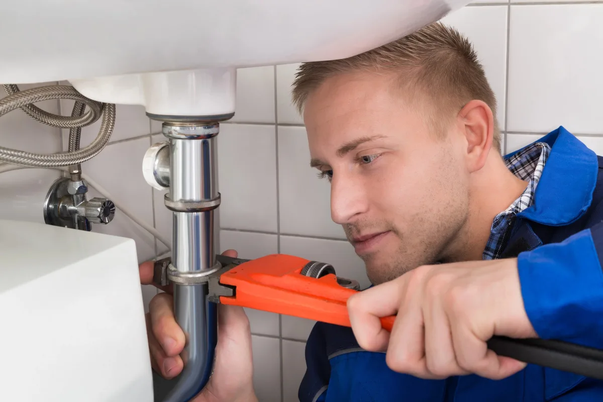 Plombier professionnel en dépannage — Plombier Chauffagiste Besançon, Besançon